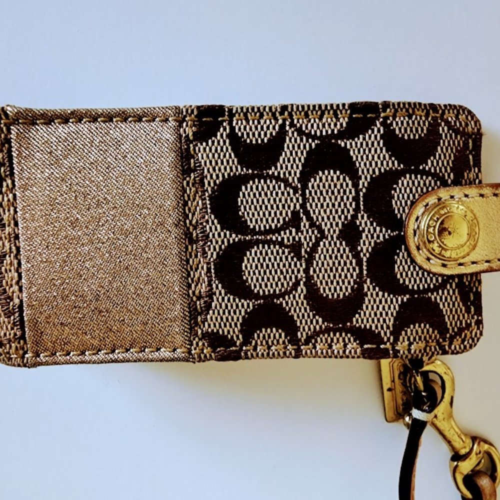 COACH iPOD CASE - Picture 7 of 11